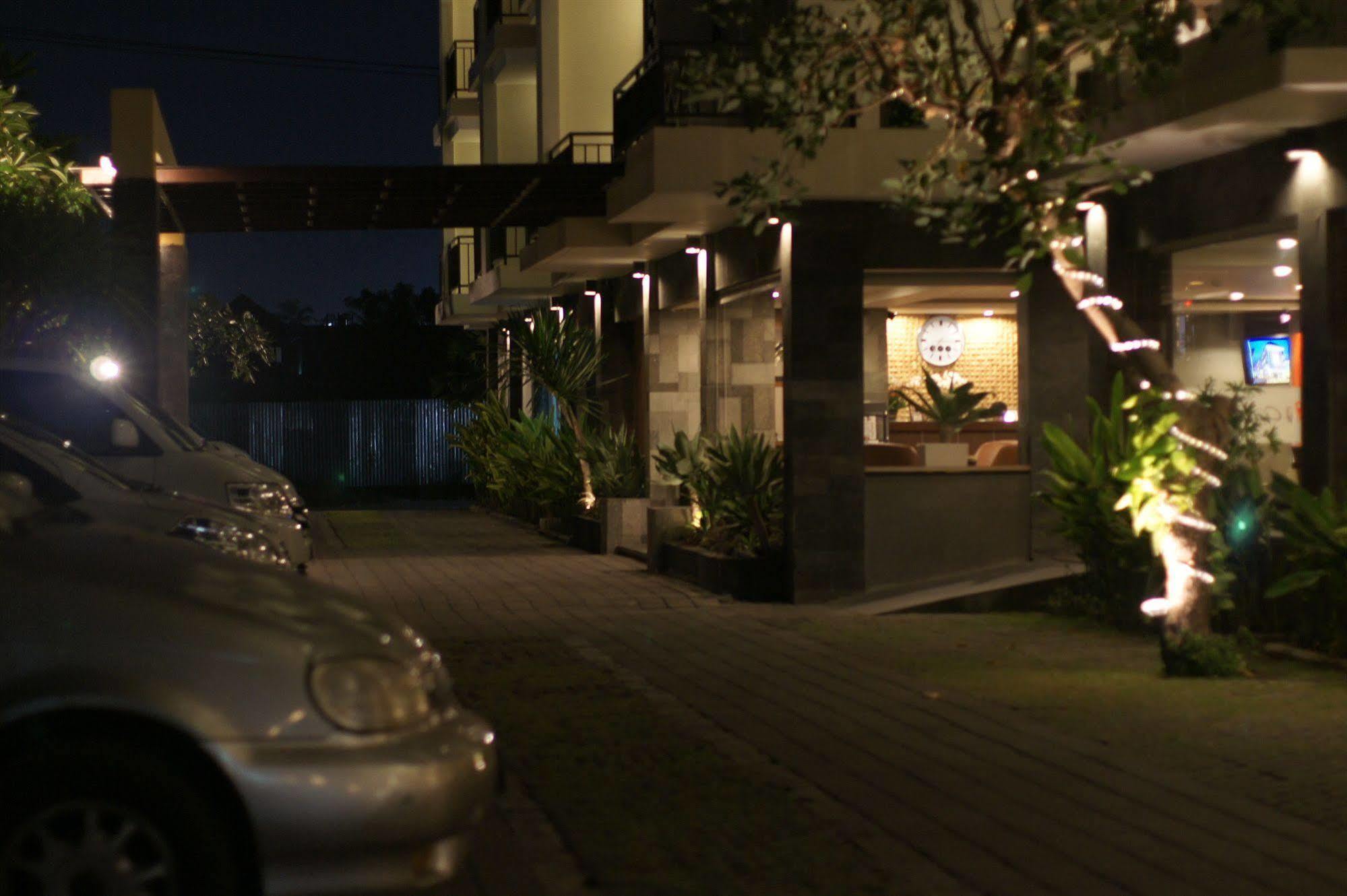 קוטה לומבוק Bloo Bali Hotel מראה חיצוני תמונה