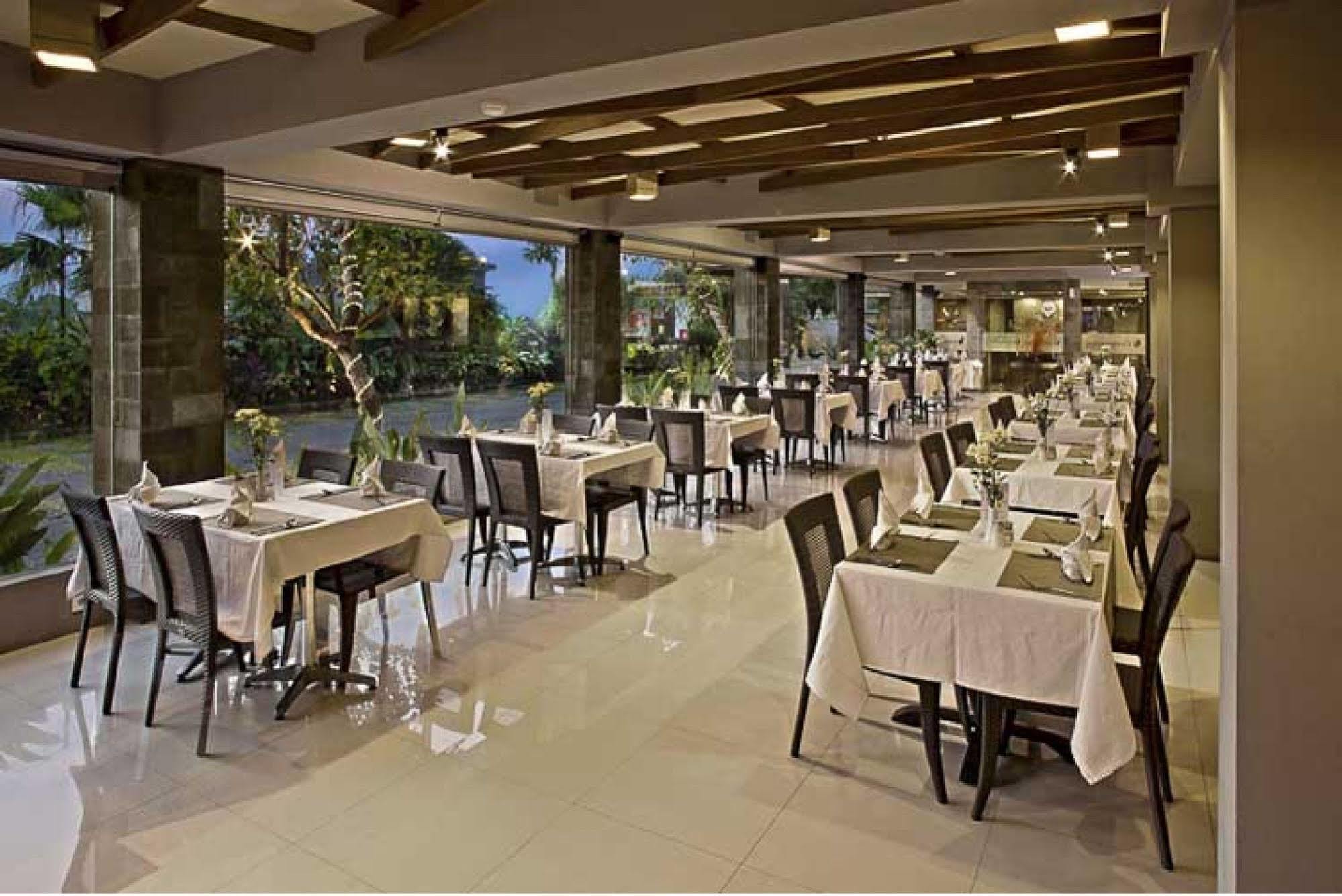 קוטה לומבוק Bloo Bali Hotel מראה חיצוני תמונה